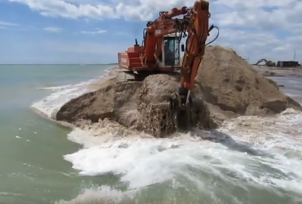 Промоина. КАК СОЕДИНЯЛИ МОЛОЧНЫЙ ЛИМАН С АЗОВСКИМ МОРЕМ