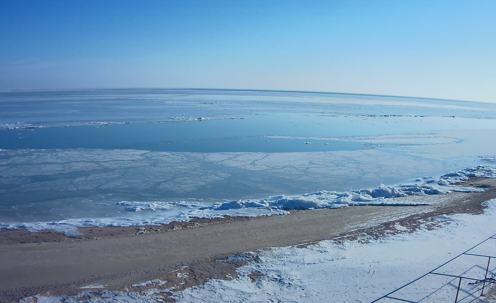 Замёрзло Азовское Море!