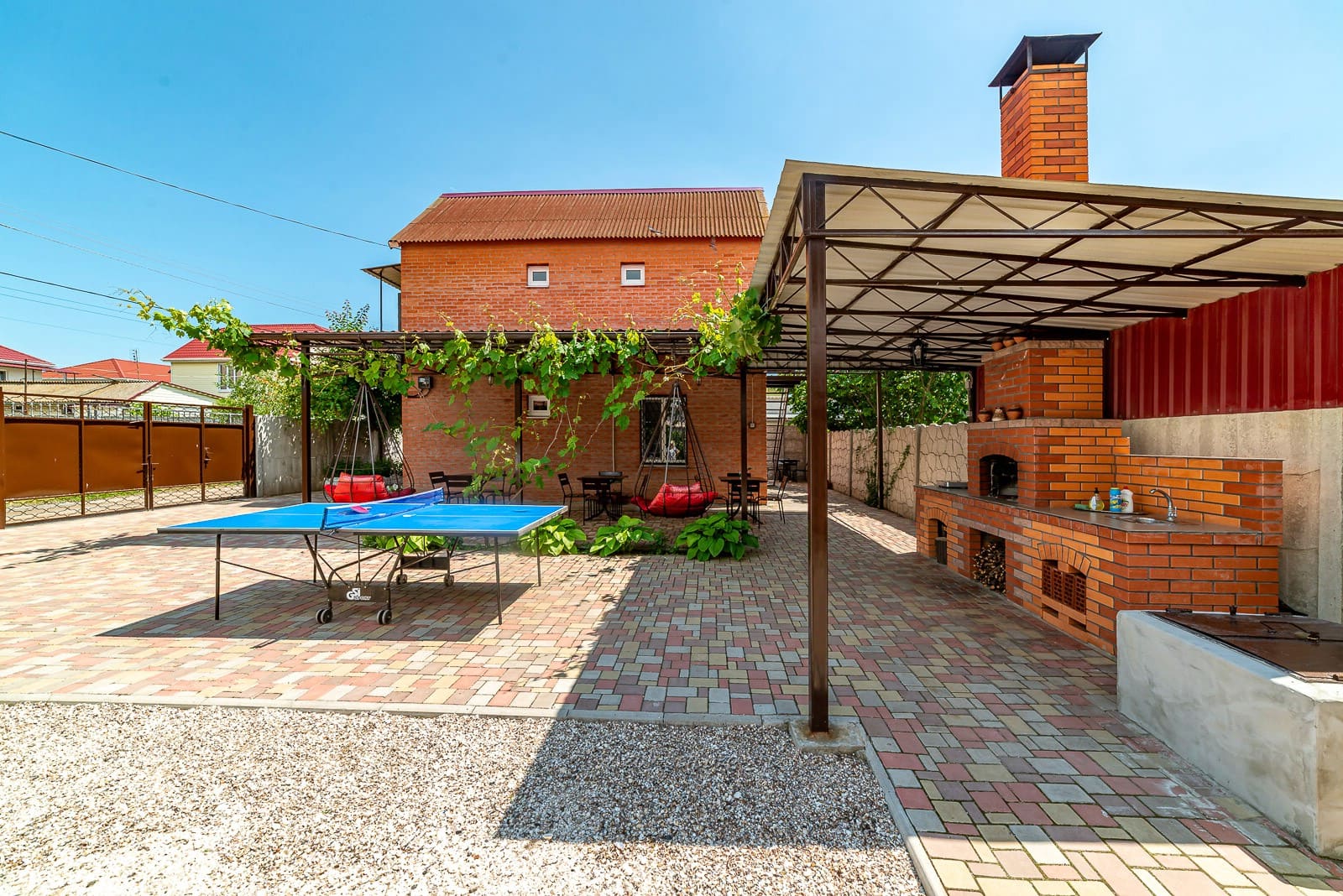 Пансионат Марсель. Степановка Первая.Дворик.